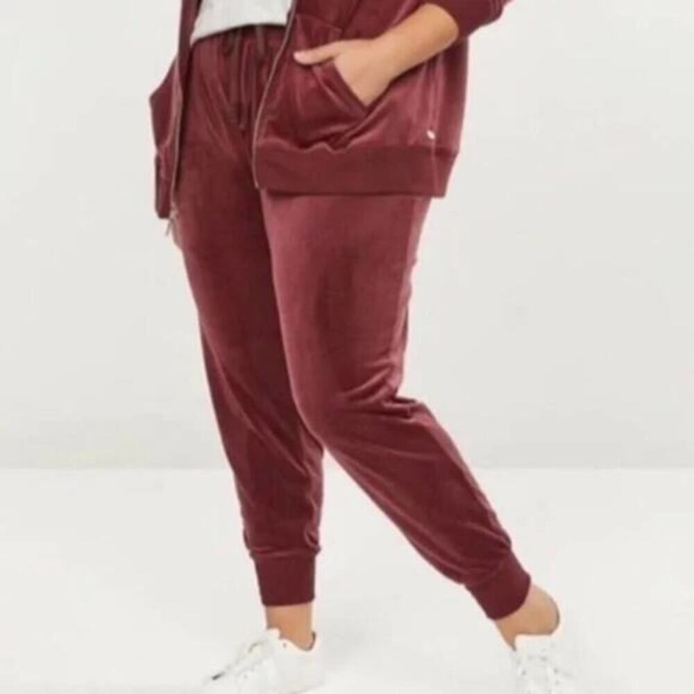 Lane Bryant Livi Velvet burgundy‎ stretch joggers plus size 30 32 5X new